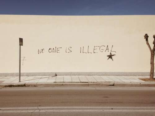 Graffiti: No on is illegal